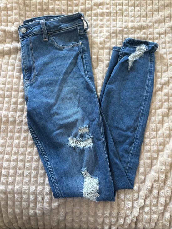 Hollister Denim - Hollister high rise jegging!